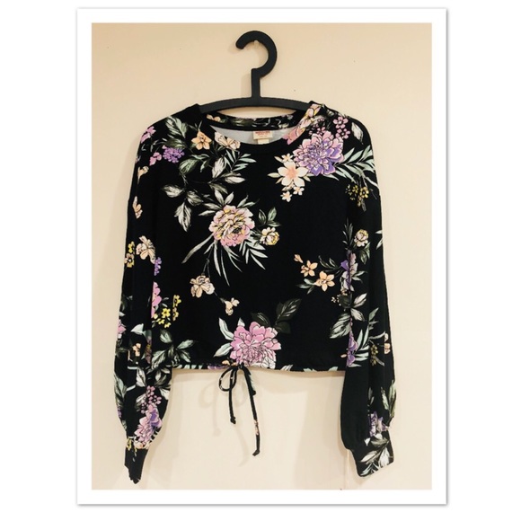 Mossimo Supply Co. Tops - Floral Crop Top Sweatshirt w/Drawstring Size Large